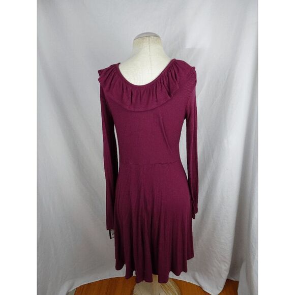 Art Class Juniors Maroon Dress Size XXL - Picture 3 of 8